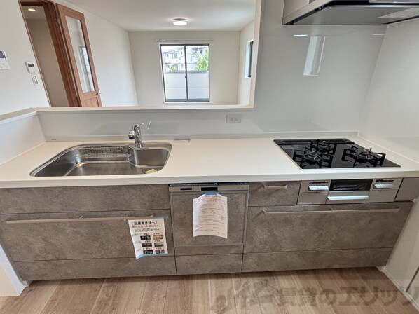 ファミリエ津之江D棟の物件内観写真